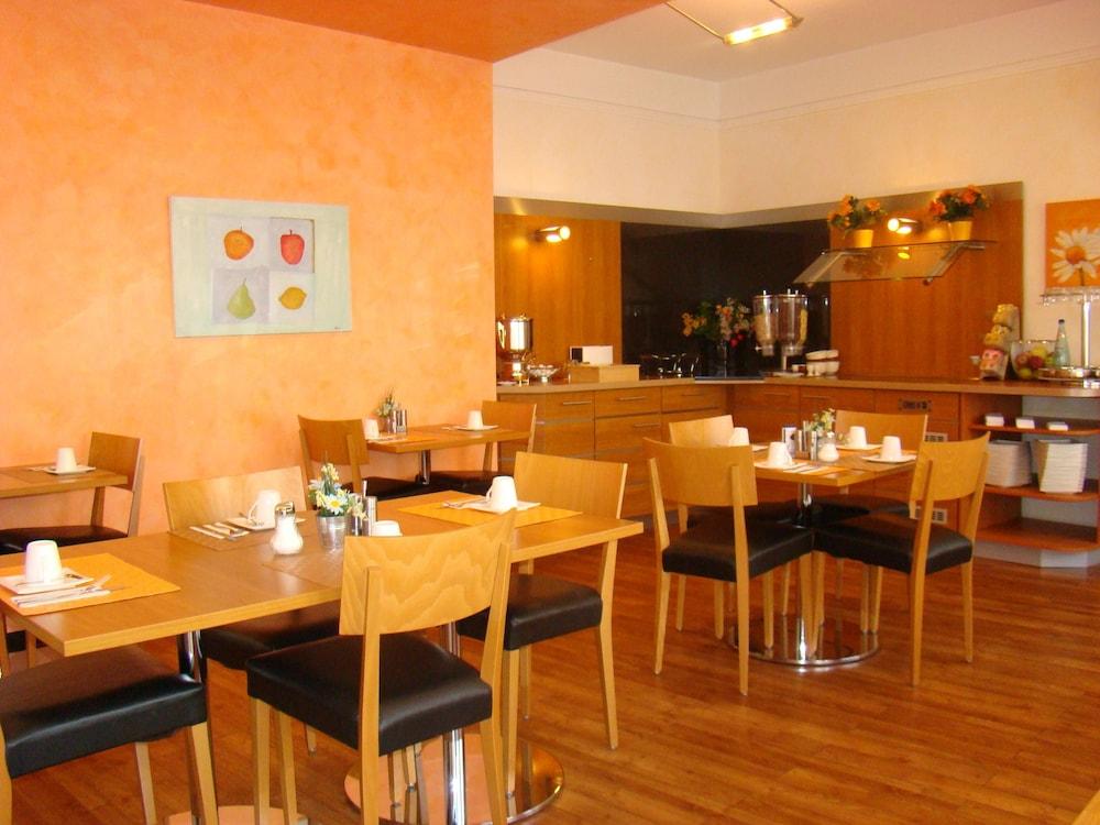 Senator Hotel Frankfurt am Main Kültér fotó